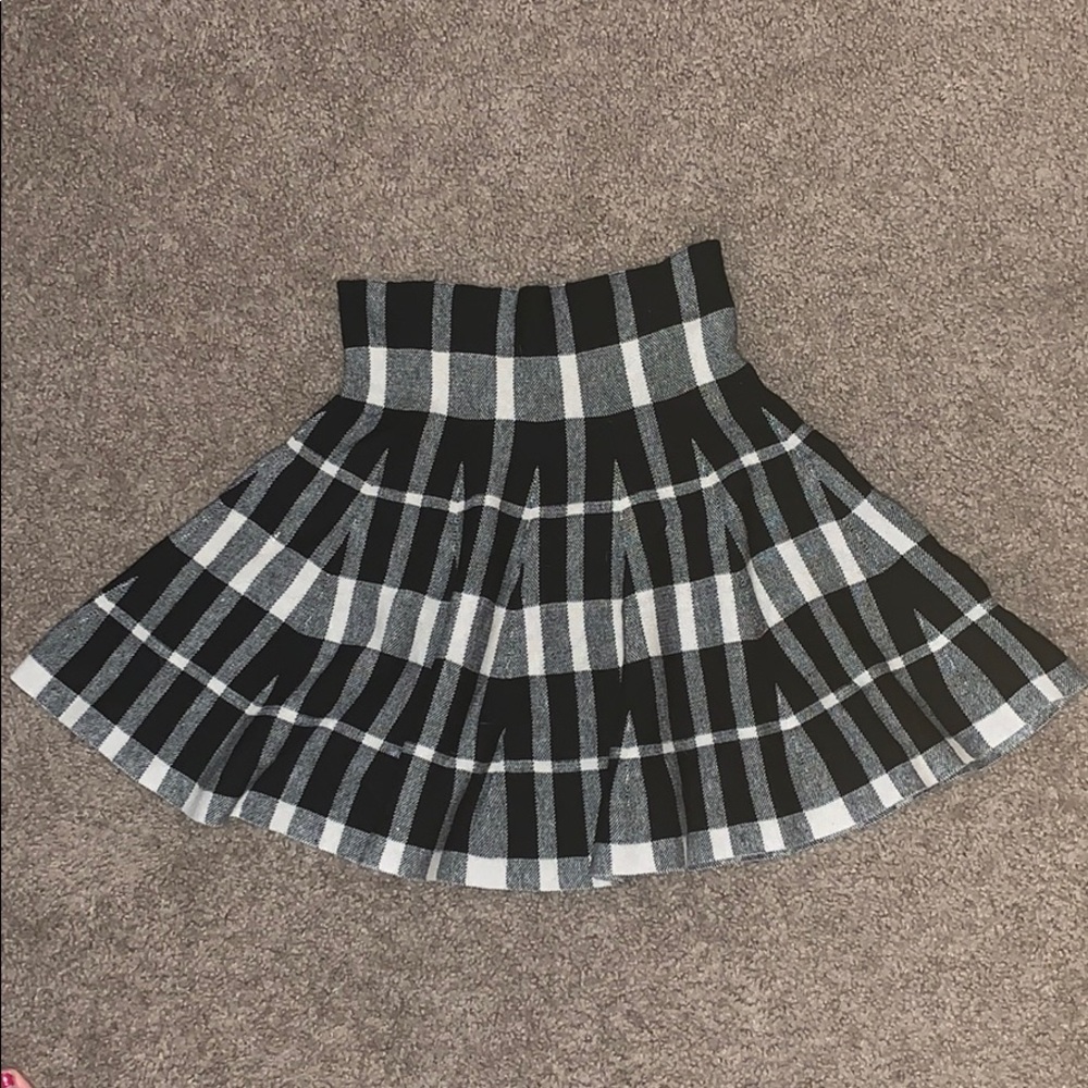 TEACUP SWEATER SKIRT